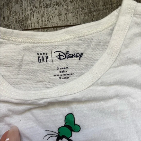 GAP Disney Kids White Tank Top with Mickey & Friends - Picture 2 of 3